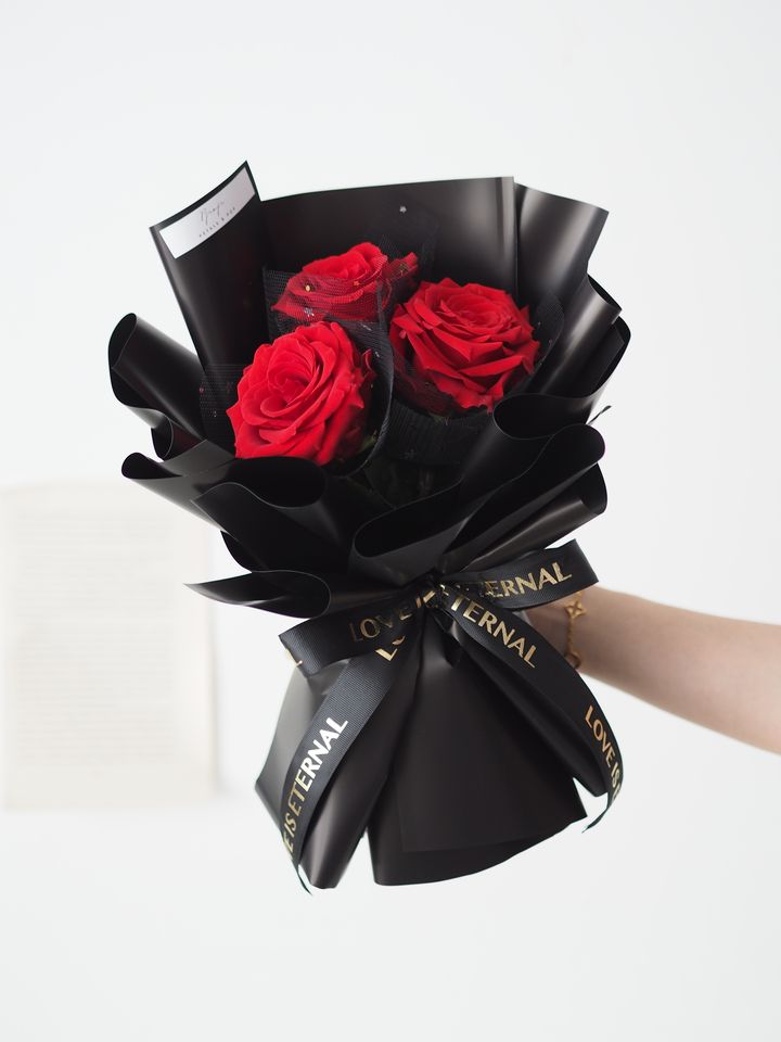 Rose 3 stalks with black wrapping - RM99