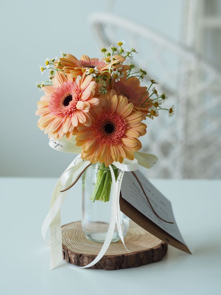 Baby Vase with Gerbera & Matricaria - RM99