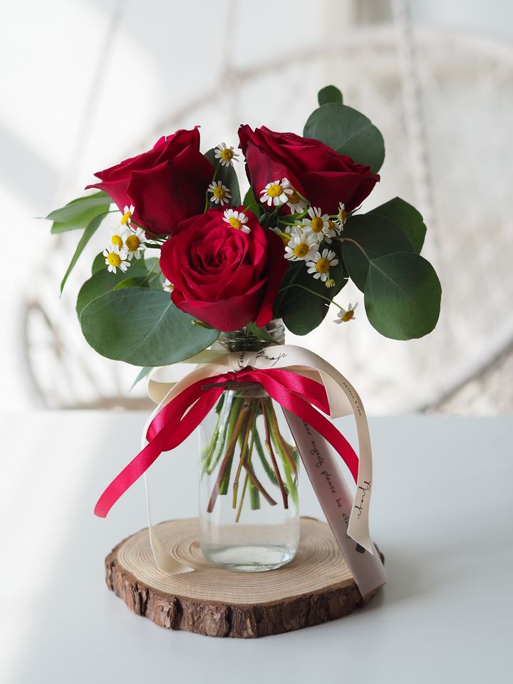 Rose in Vase - RM99