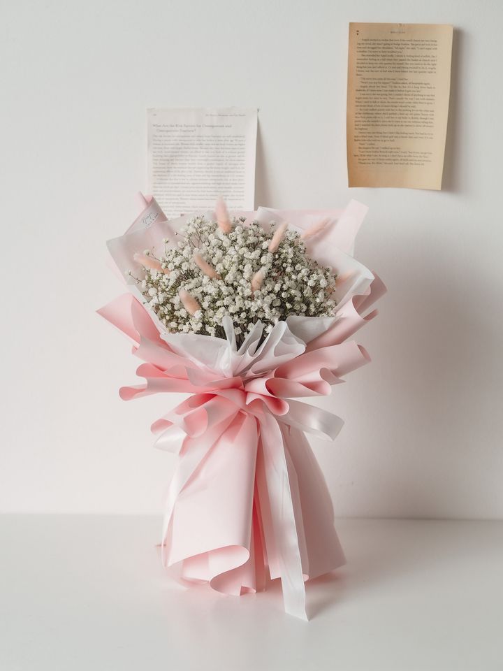 Baby breath with bunny tail with special wrapping - RM158