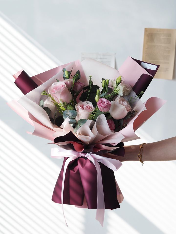 [NEW] Premium 3 stalks avalanche roses with eustoma - RM138