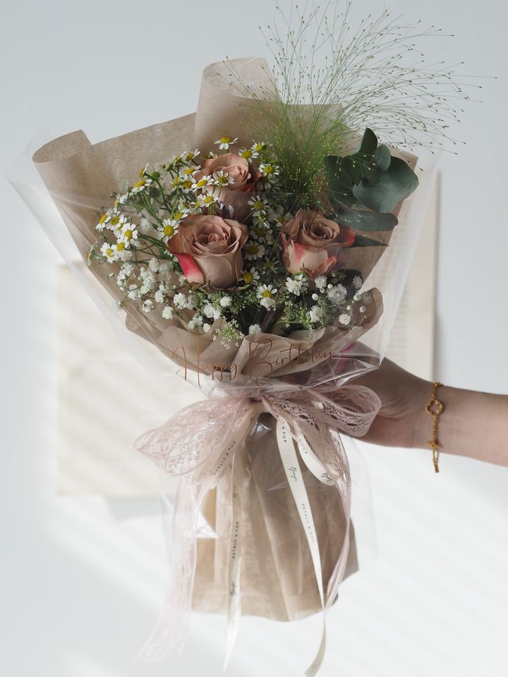 [new] Cappuccino with matricaria match with eucalyptus and foliage - RM128