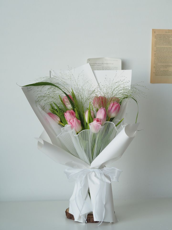 10 stalks Tulip bouquet - RM208