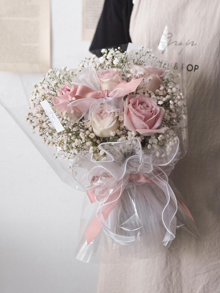 Pink roses with baby breath - RM178