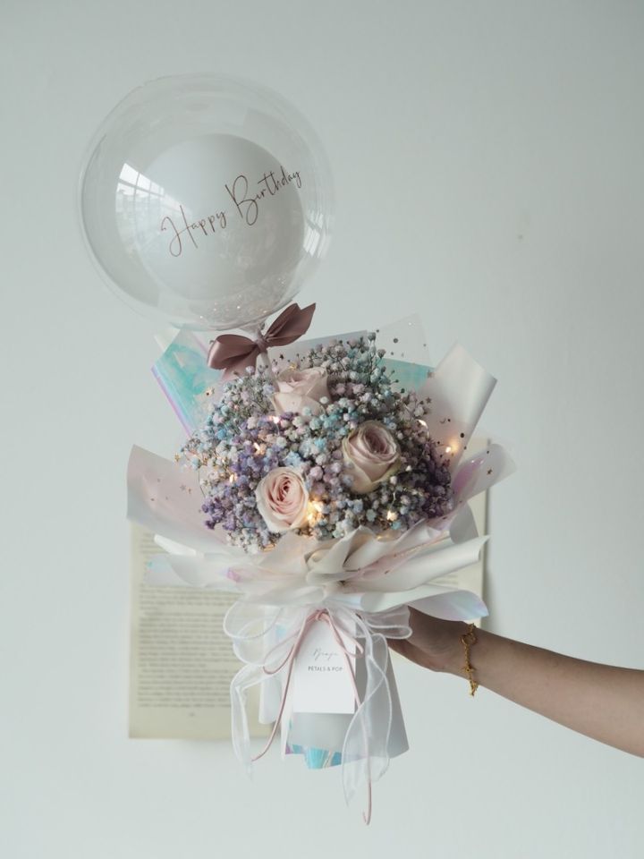 3 stalks roses with baby breath with happy birthday balloon + LED - RM208