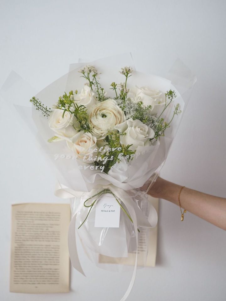 [new] White roses bouquet - RM189