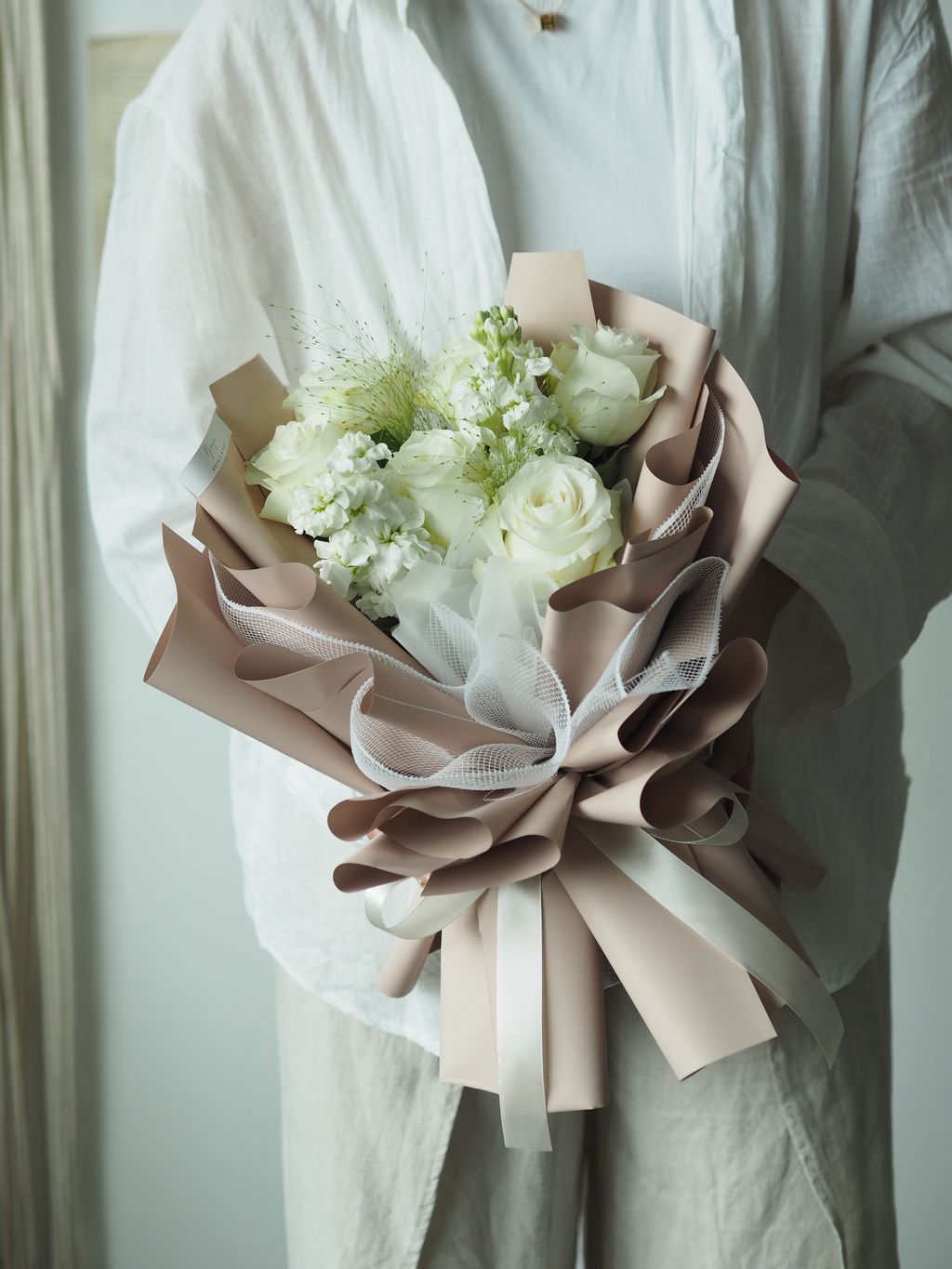 [1new] White roses with white foliage - RM158.