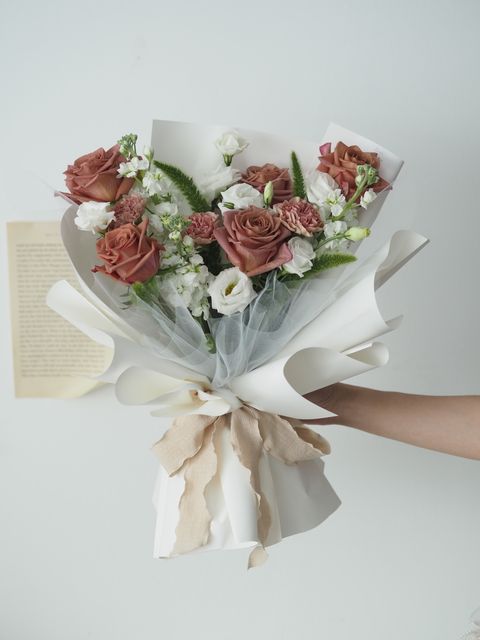 [new] barista roses match with matthiola and eucalyptus with foliage - RM218 (2)