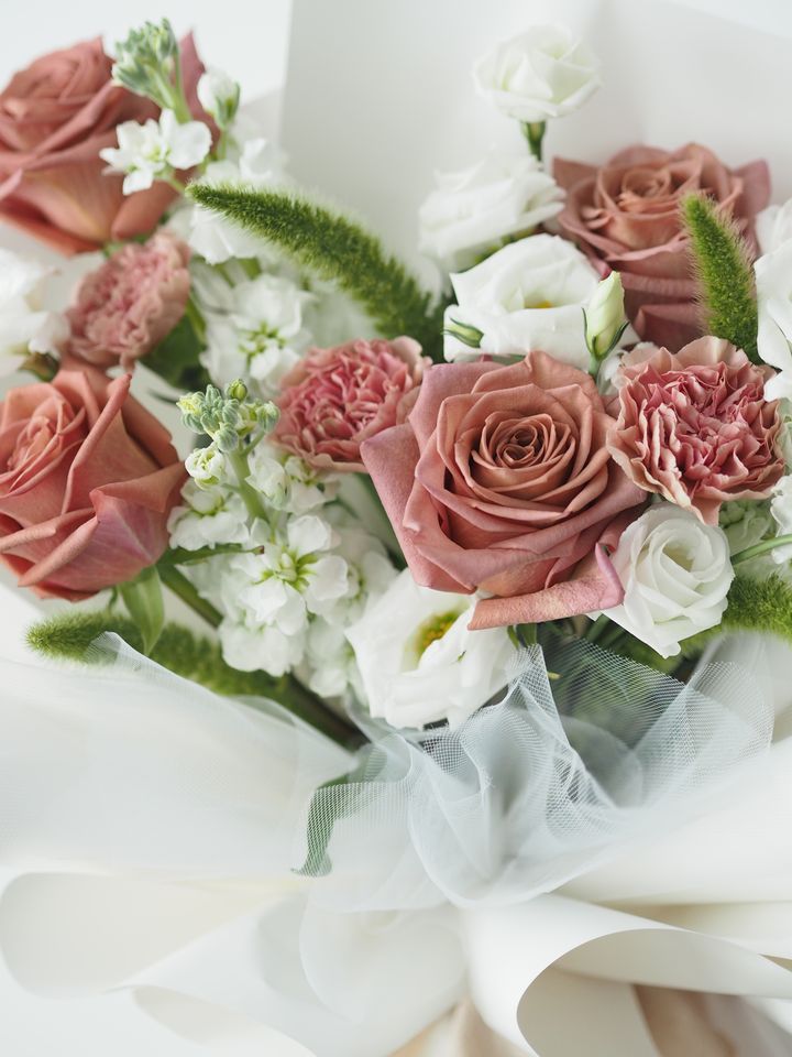 [new] barista roses match with matthiola and eucalyptus with foliage - RM218 (1)
