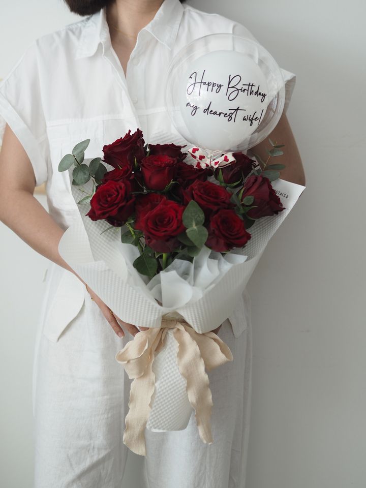 [1new] 13 stalks ecuador roses bouquet + Balloon - RM258