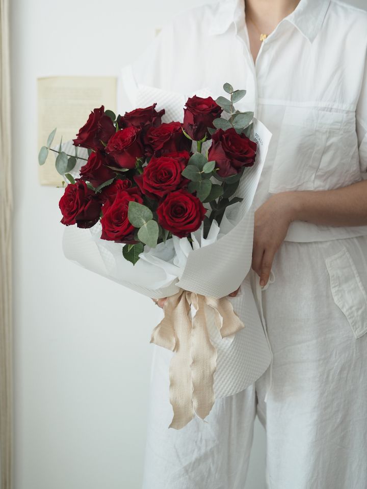 [1new] 13 stalks ecuador roses bouquet - RM238