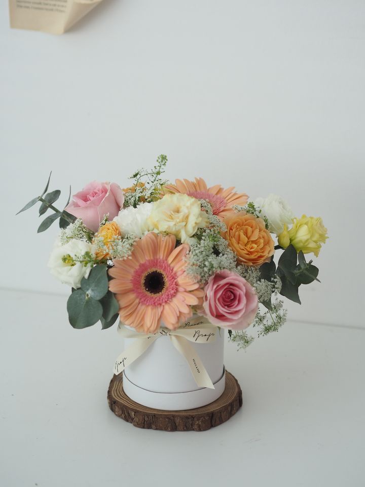 [24new] Mix flowers in bucket - RM158