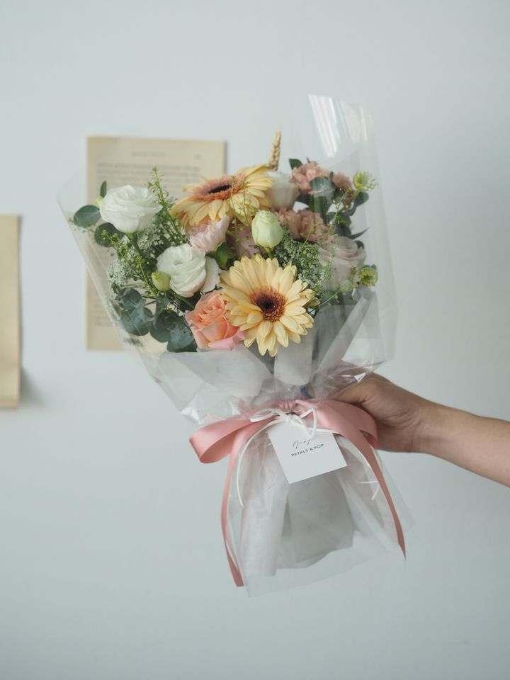 [new]  Special Roses gerbera with carnation match with transparent wrapping - RM158