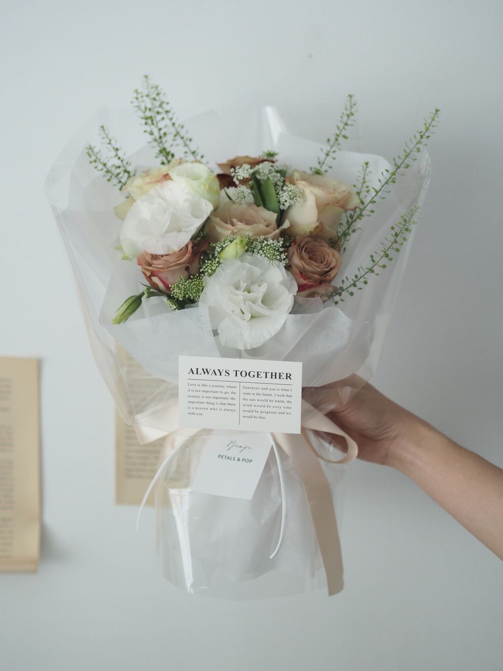 [new] Cappuccino with white eustoma bouquet - RM168