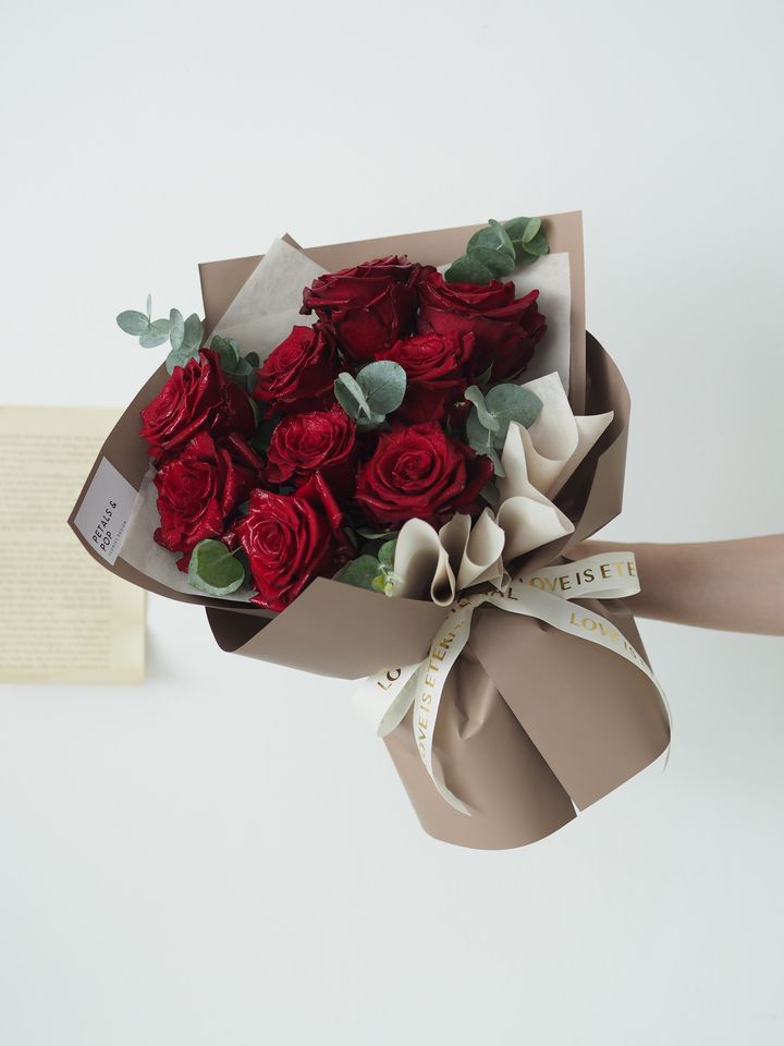 9 stalks Ecuador red roses with eucalyptus - RM198
