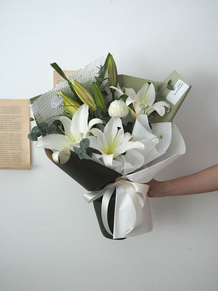 [new] Lilies bouquet with ping pong and foliage - RM178