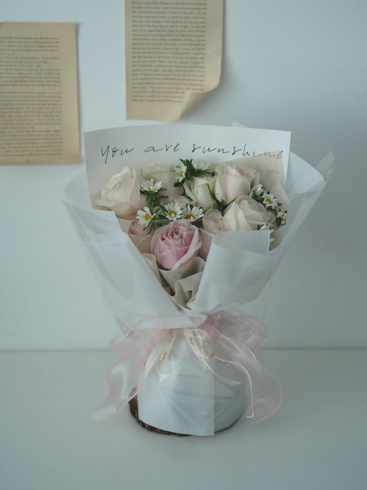 [new] 9-10 stalks avalanche pink roses with foliage - RM189