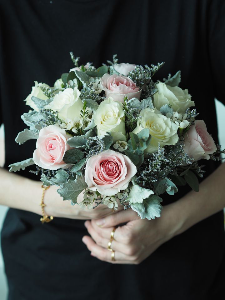 White with pink roses with dusty milla caspia foliage - 228