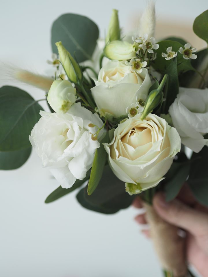 White roses with eustoma, eucalyptus with foliage arrangement - RM158 (2)