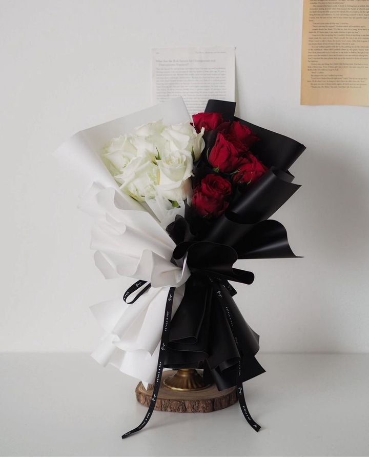 Black & White - RM258