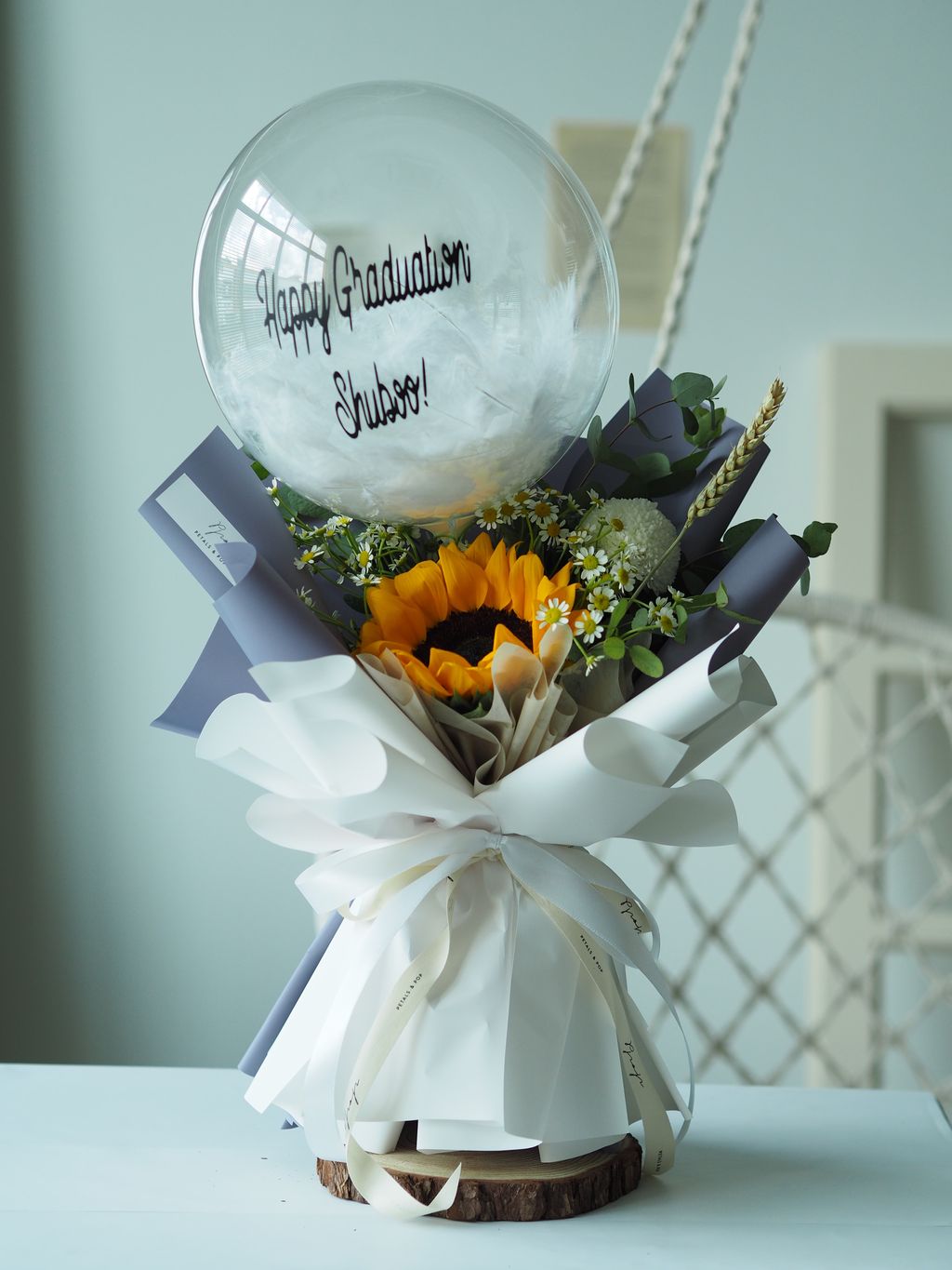 Single Sunflower with ping pong and matricaria arrangement + Balloon - RM128 + RM30