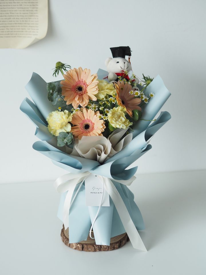 Gerbera with Graduation Bear - RM138.