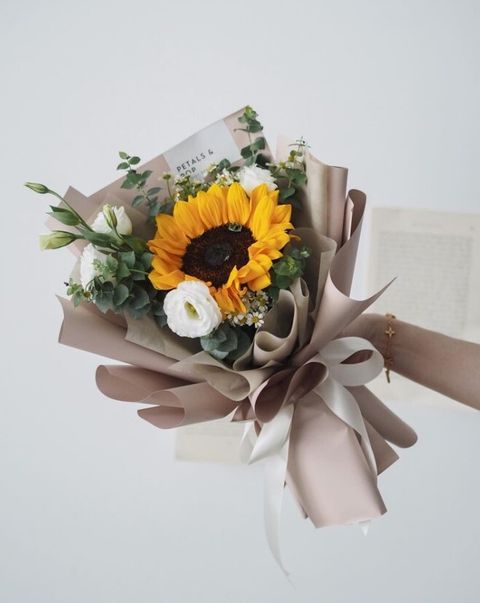 [new] Sunflower with eustoma and foliage - RM109