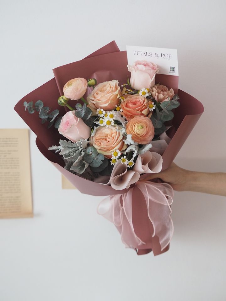 [24new] Roses with carnation and foliage - RM158