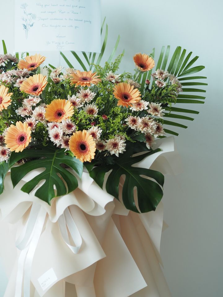 Gerbera Funeral stand - RM258 (2)