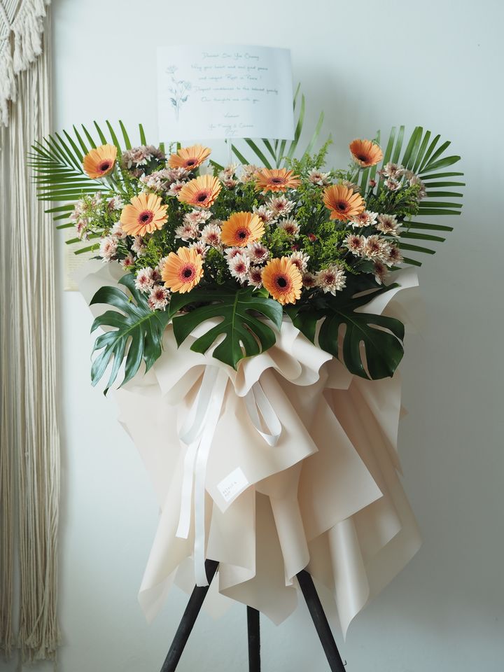 Gerbera Funeral stand - RM258 (1)