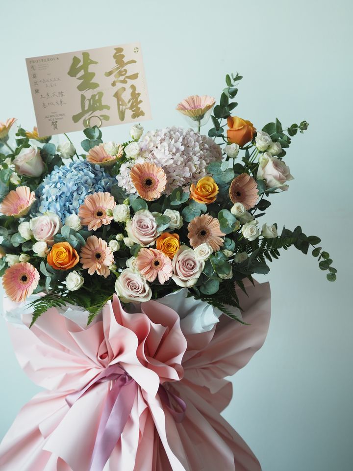 Special Opening stand with Hydrangea, roses, Gerbera, matthiola with eucalyptus - RM458