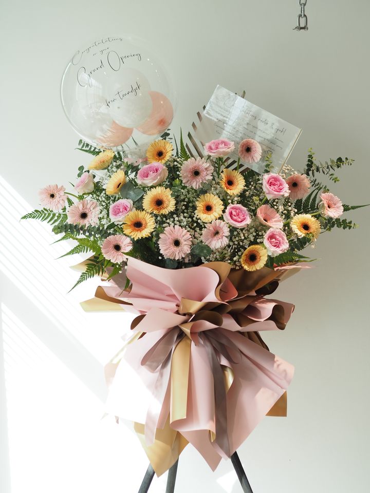 Gerbera Opening Bouquet with 18 inch Bubble Balloon - RM358.