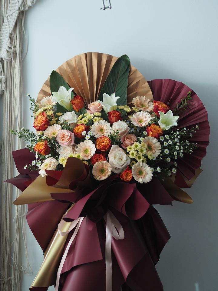 [new] Premium roses with gerbera and lilies Opening Stand - RM348