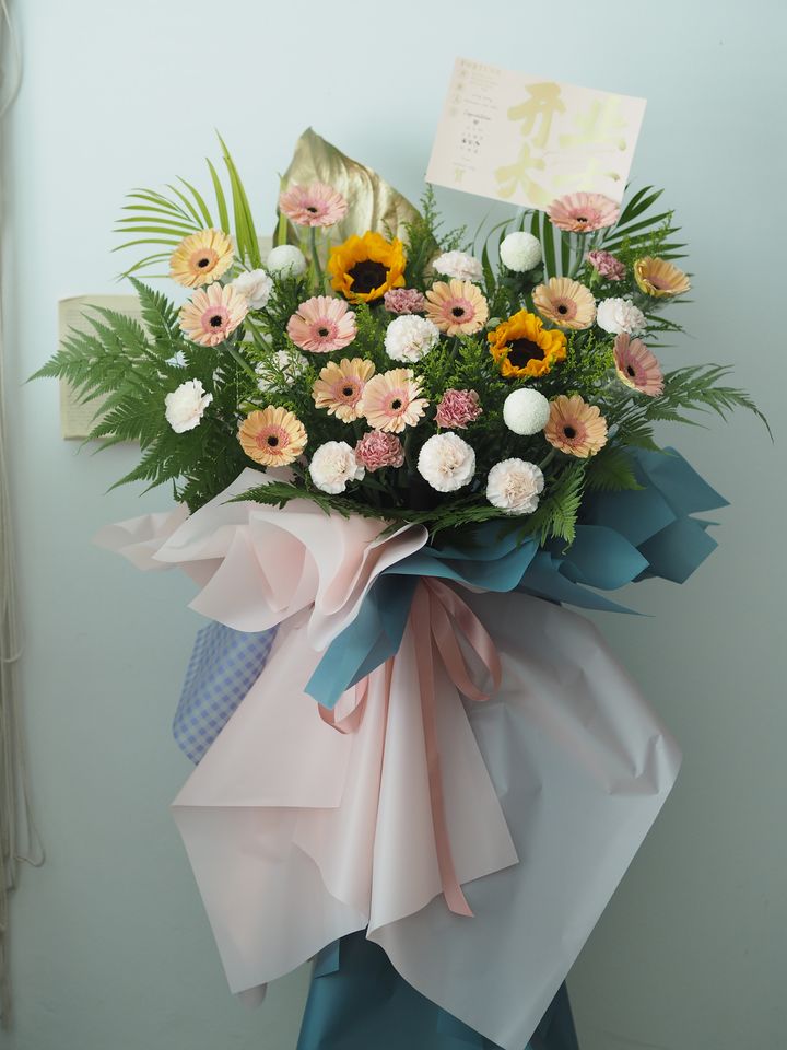 Sunflowers with gerbera ping pong Opening Stand - RM288