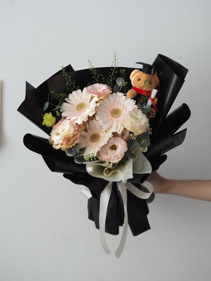 [24new] Gerbera bouquet with foliage and graduation bear - RM158