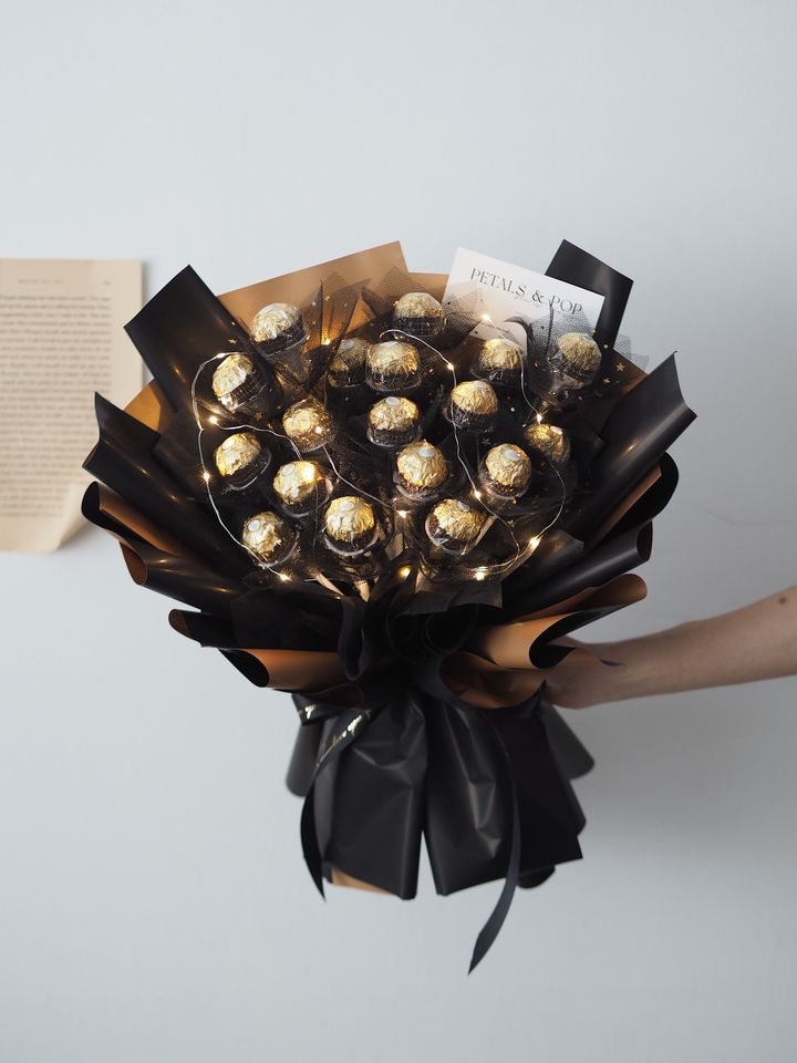 [24new] 18 stalks ferrero with led bouquet - RM178 (1)