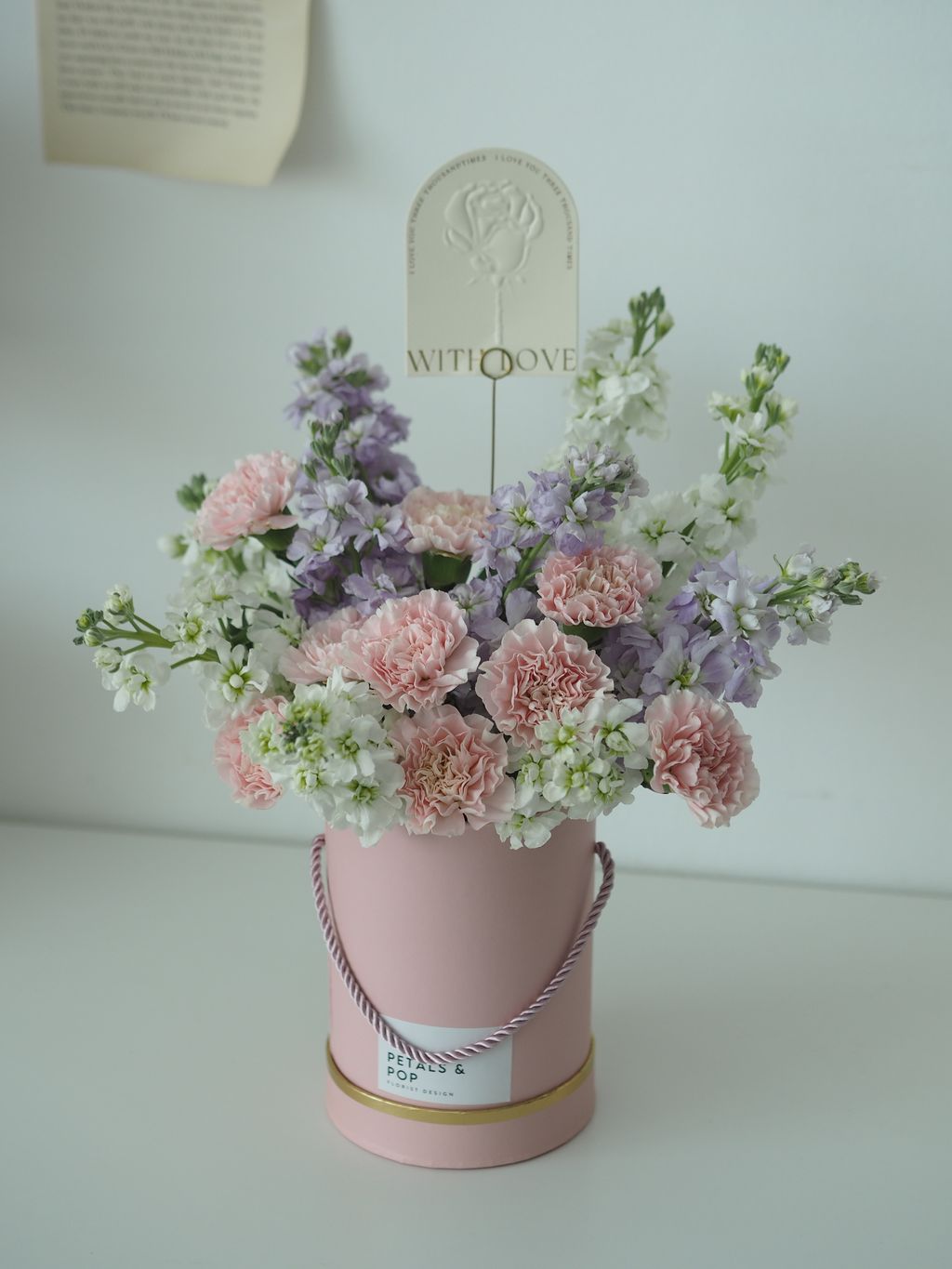 [new] Carnation with Matthiola bouquet in bucket - RM198