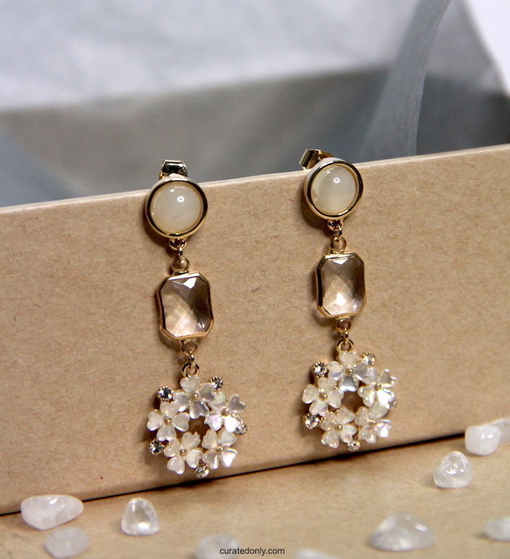 triple trinkets dangle earrings.JPG