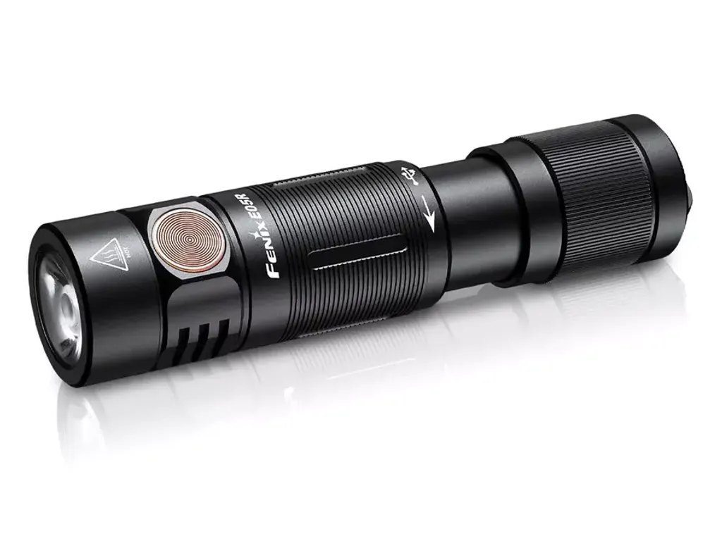 fenix-E05R-keychain-flashlight-blk_900x