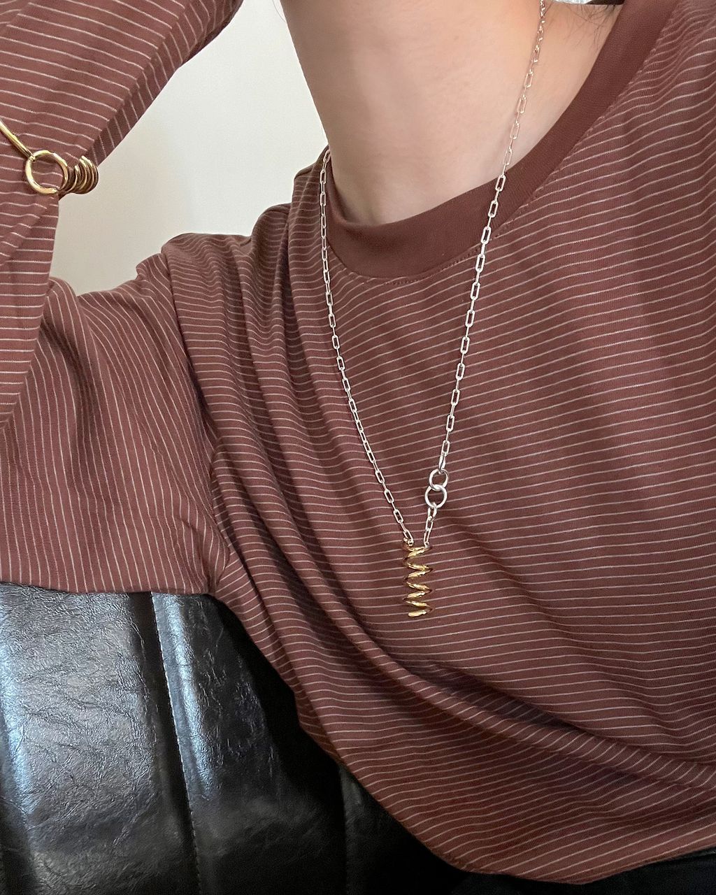 09