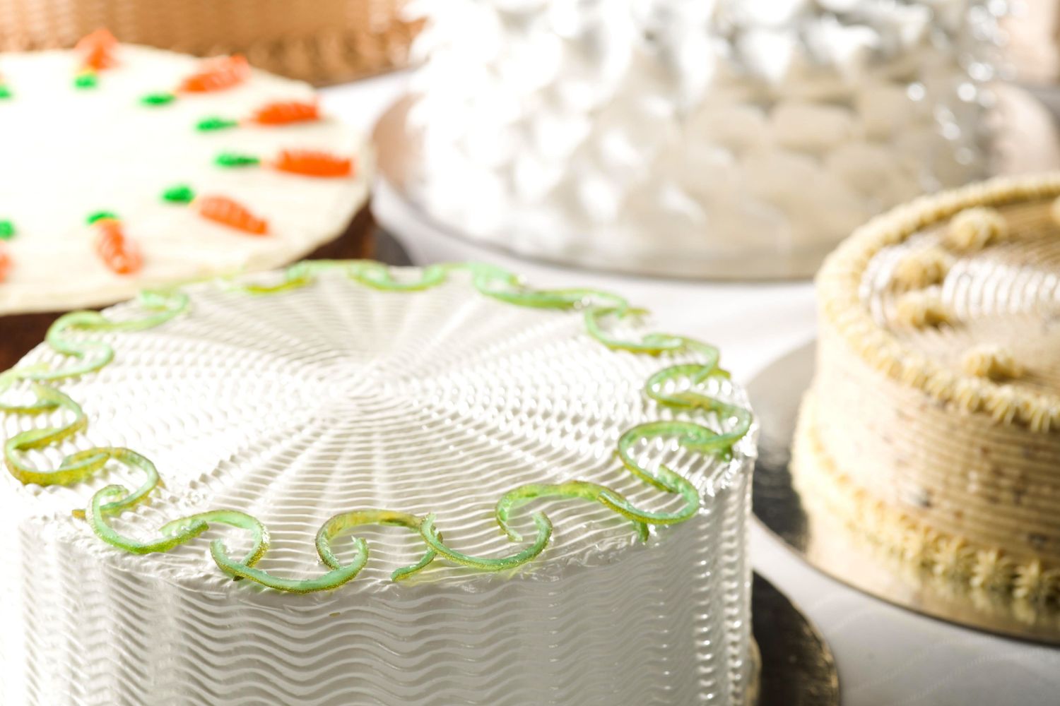 The Chocolate Kiss | CLASSIC CAKES