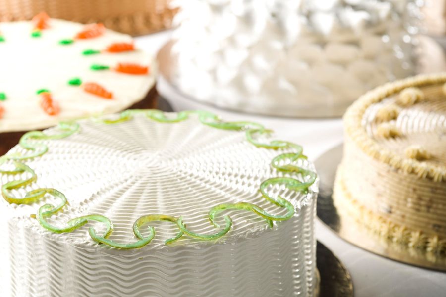 The Chocolate Kiss | CLASSIC CAKES