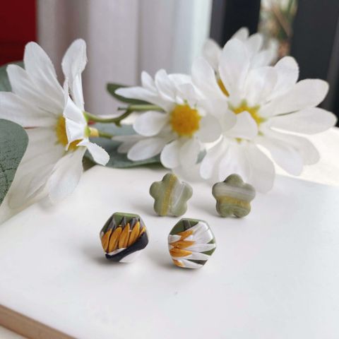046-9 Floral and Hexagon Duo Studs Pack 009.jpg