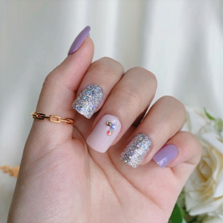 P-005 If This Is Love - Glitter Press-on Manicure hand 2.JPG