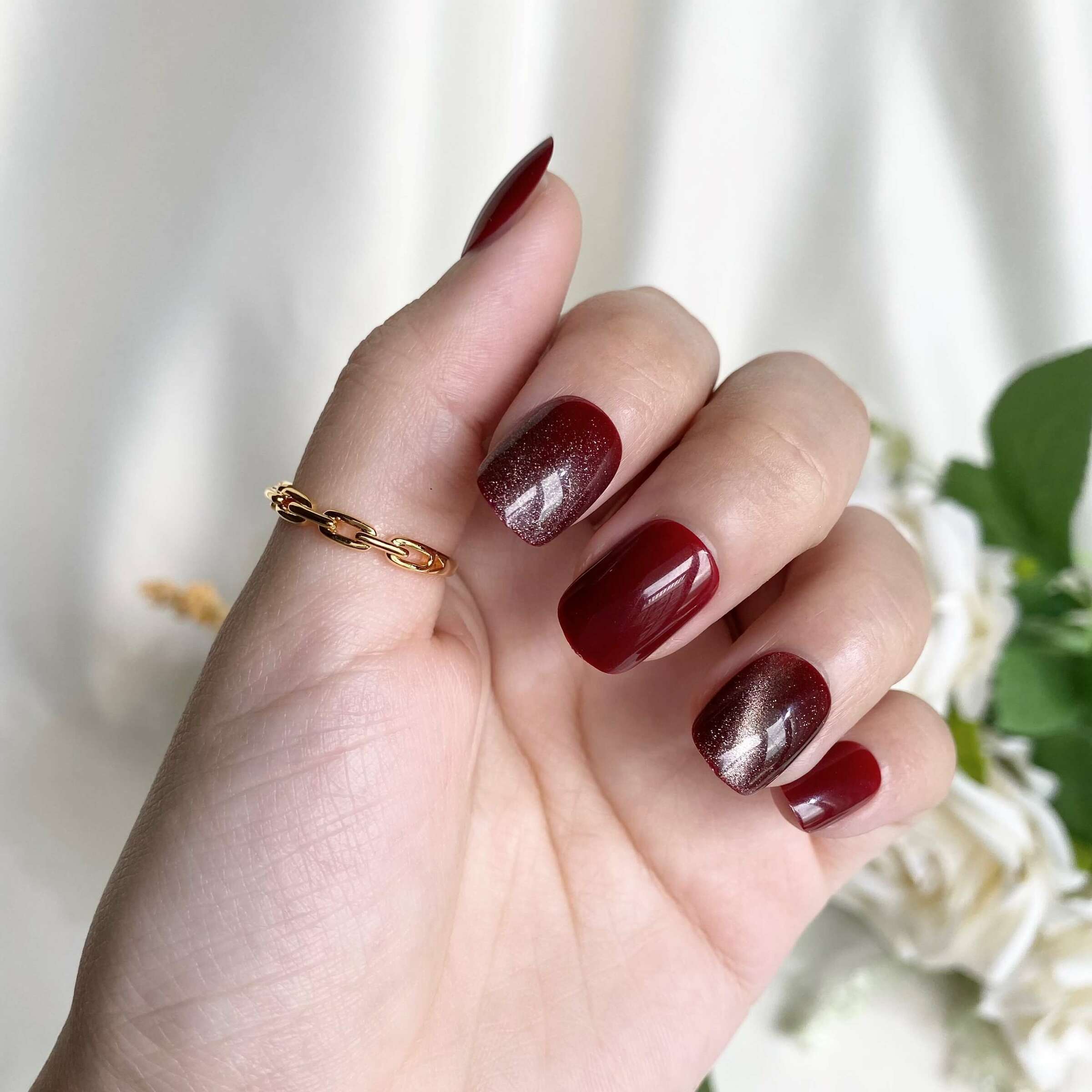 P-002 Born To Flex - Cat Eye Press-on Manicure hand.jpg
