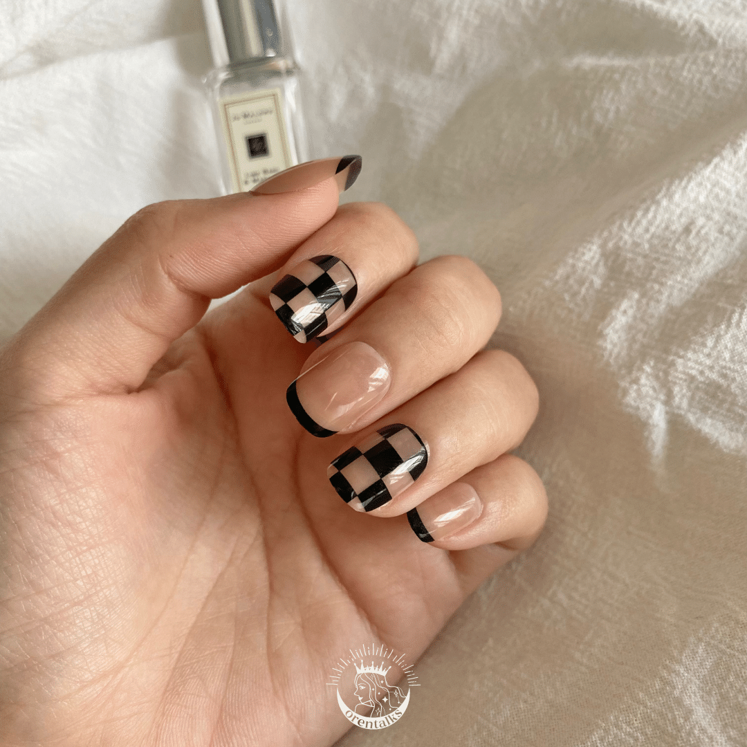 P-008 Mystic - Nude Black Checkered Nails_ Fake Nails_ Instant Manicure_ Kuku Palsu model 2.png