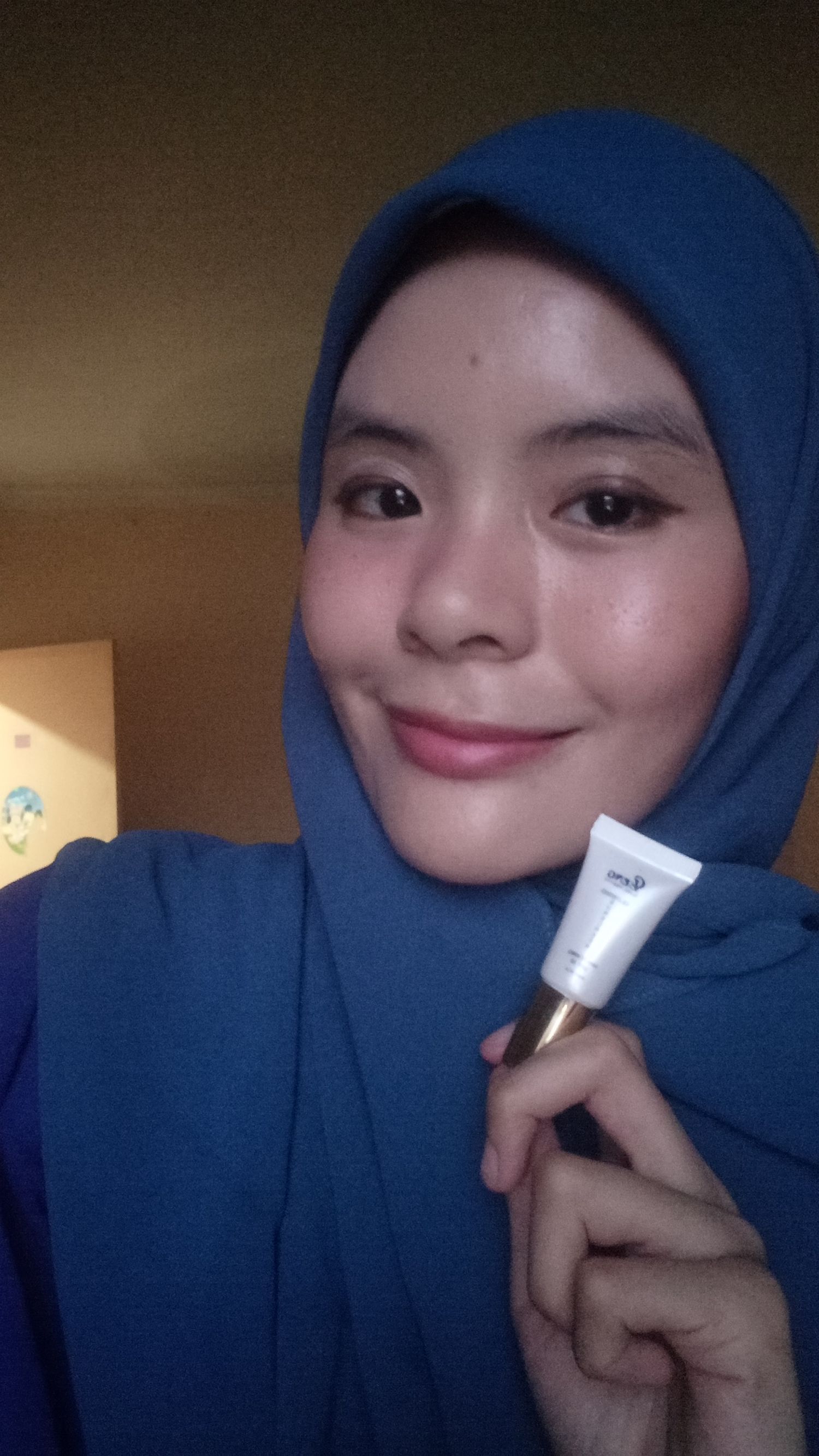 Mardianne Store | C'LENG SURE PRETTY GLOWING SUNSCREEN SPF50