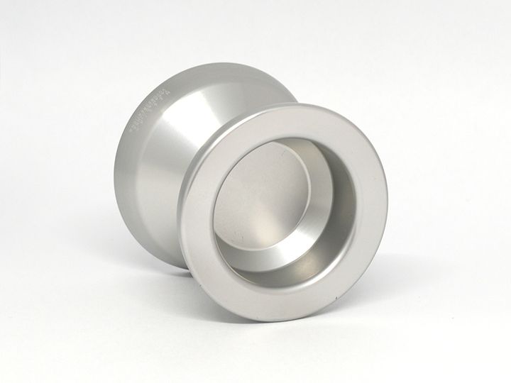 Meshia_silver_1_800x600