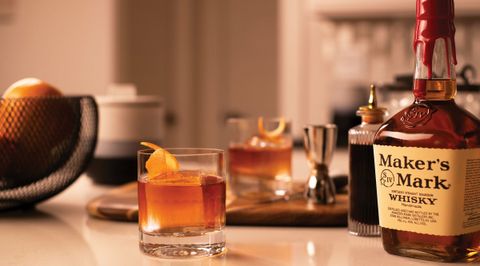 makers-mark-old-fashioned-fifestyle-cocktail-2700x1500.jpg