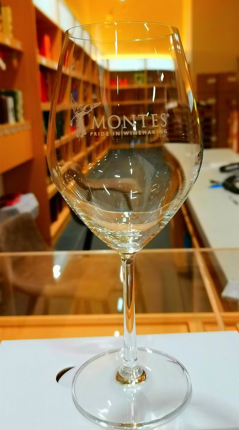 montes wine glass